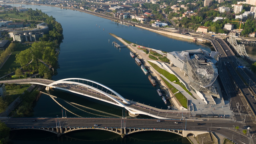 Prise de vue aérienne de Lyon par photographe drone